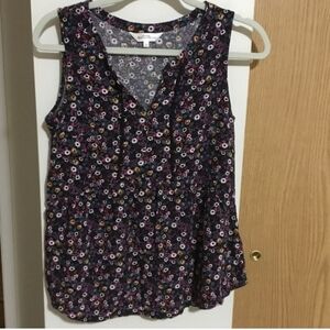 💚10 for $10💚 Bundle and save Northern Reflections Floral Sleeveless Blouse